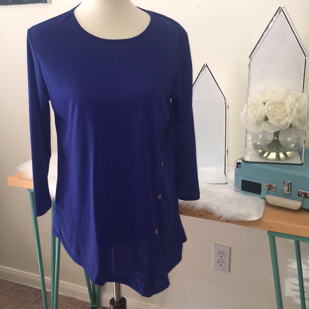 NWOT Blue Faux‎ Button Tee 3/4 Sleeve Size Large